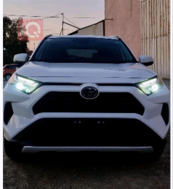 Toyota for sale in Iraq